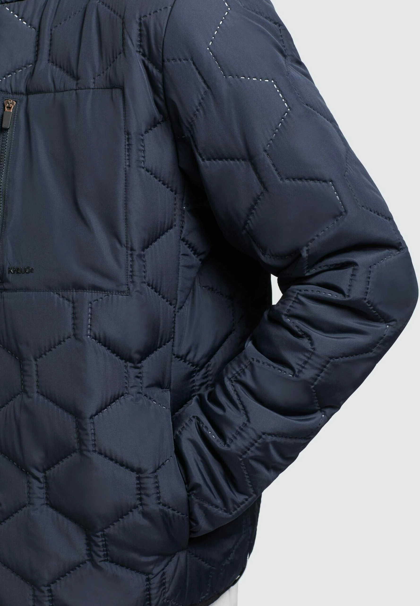 Khujo True - Chaqueta De Entretiempo Dunkelblau para Hombre - Estilo y Comodidad 11 Khujo True - Chaqueta De Entretiempo Dunkelblau para Hombre - Estilo y Comodidad - Imagen 9