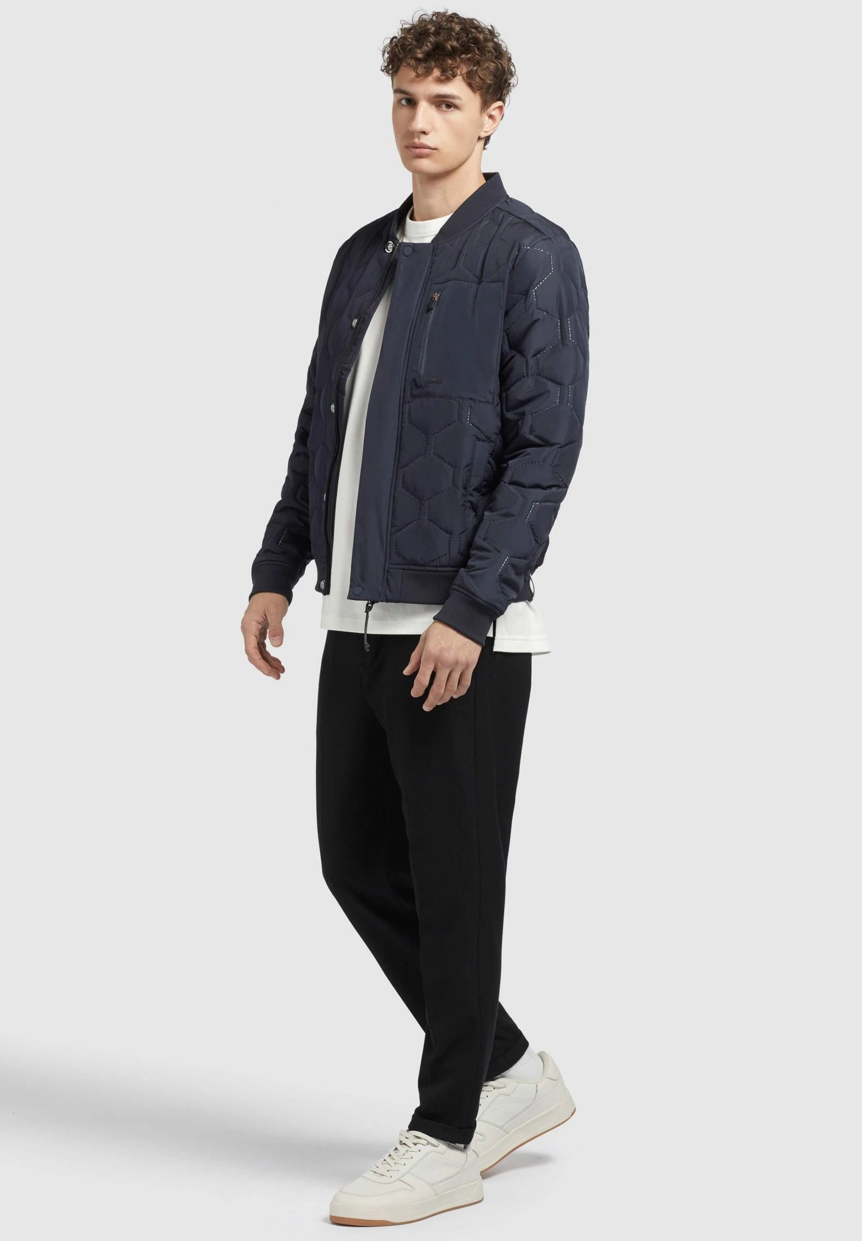 Khujo Carlson - Chaqueta De Entretiempo Hombre Dunkelblau - Abrigo Ligero y Elegante 7 Khujo Carlson - Chaqueta De Entretiempo Hombre Dunkelblau - Abrigo Ligero y Elegante - Imagen 5