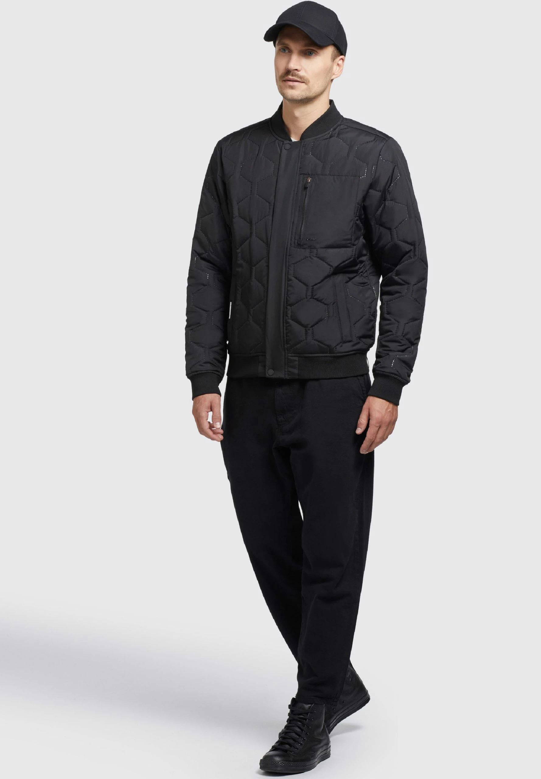 Khujo Carlson - Chaqueta De Entretiempo Hombre Schwarz | Abrigo Ligero y Estiloso 4 Khujo Carlson - Chaqueta De Entretiempo Hombre Schwarz | Abrigo Ligero y Estiloso - Imagen 2