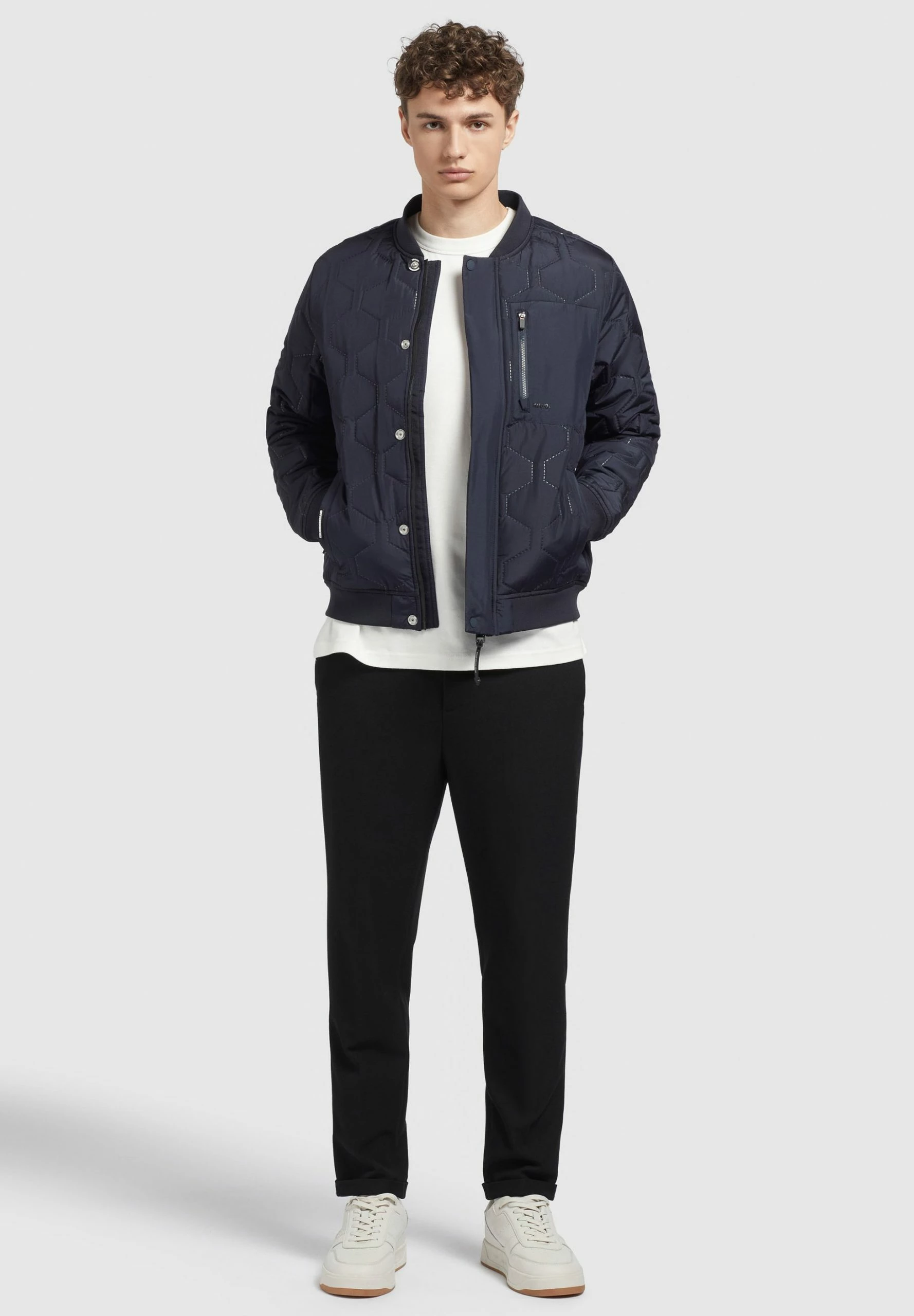 Khujo Carlson - Chaqueta De Entretiempo Hombre Dunkelblau - Abrigo Ligero y Elegante 4 Khujo Carlson - Chaqueta De Entretiempo Hombre Dunkelblau - Abrigo Ligero y Elegante - Imagen 2