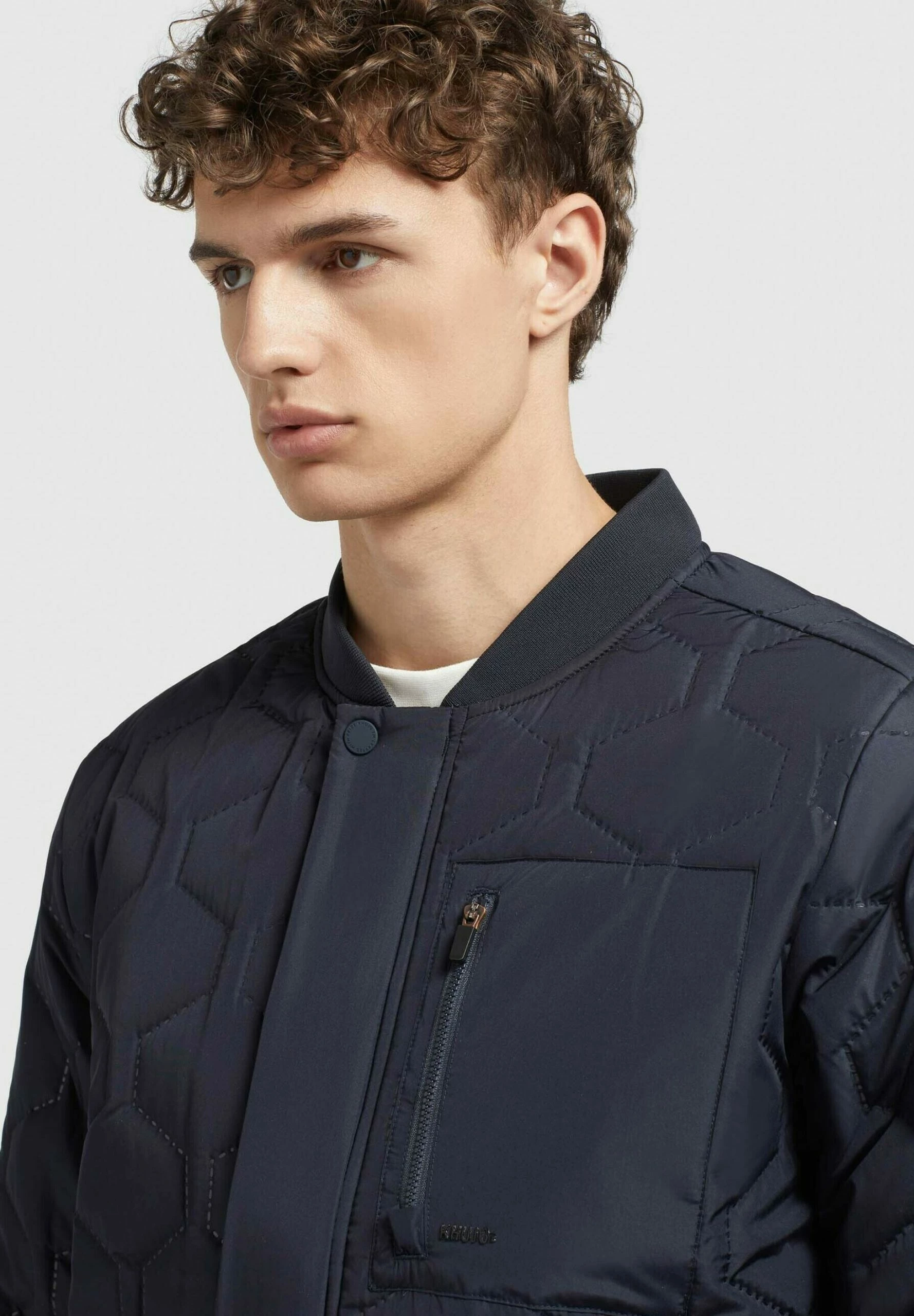 Khujo Carlson - Chaqueta De Entretiempo Hombre Dunkelblau - Abrigo Ligero y Elegante 8 Khujo Carlson - Chaqueta De Entretiempo Hombre Dunkelblau - Abrigo Ligero y Elegante - Imagen 6