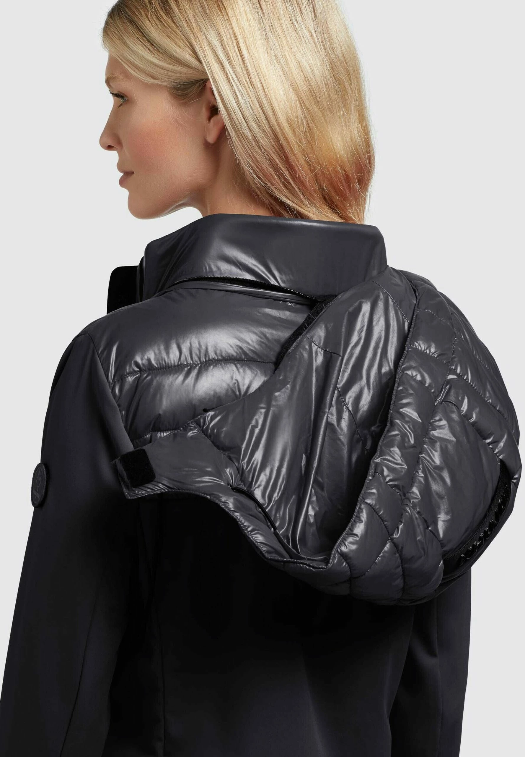 Khujo Ghita Shiny - Chaqueta De Entretiempo Mujer - Schwarz 8 Khujo Ghita Shiny - Chaqueta De Entretiempo Mujer - Schwarz - Imagen 6