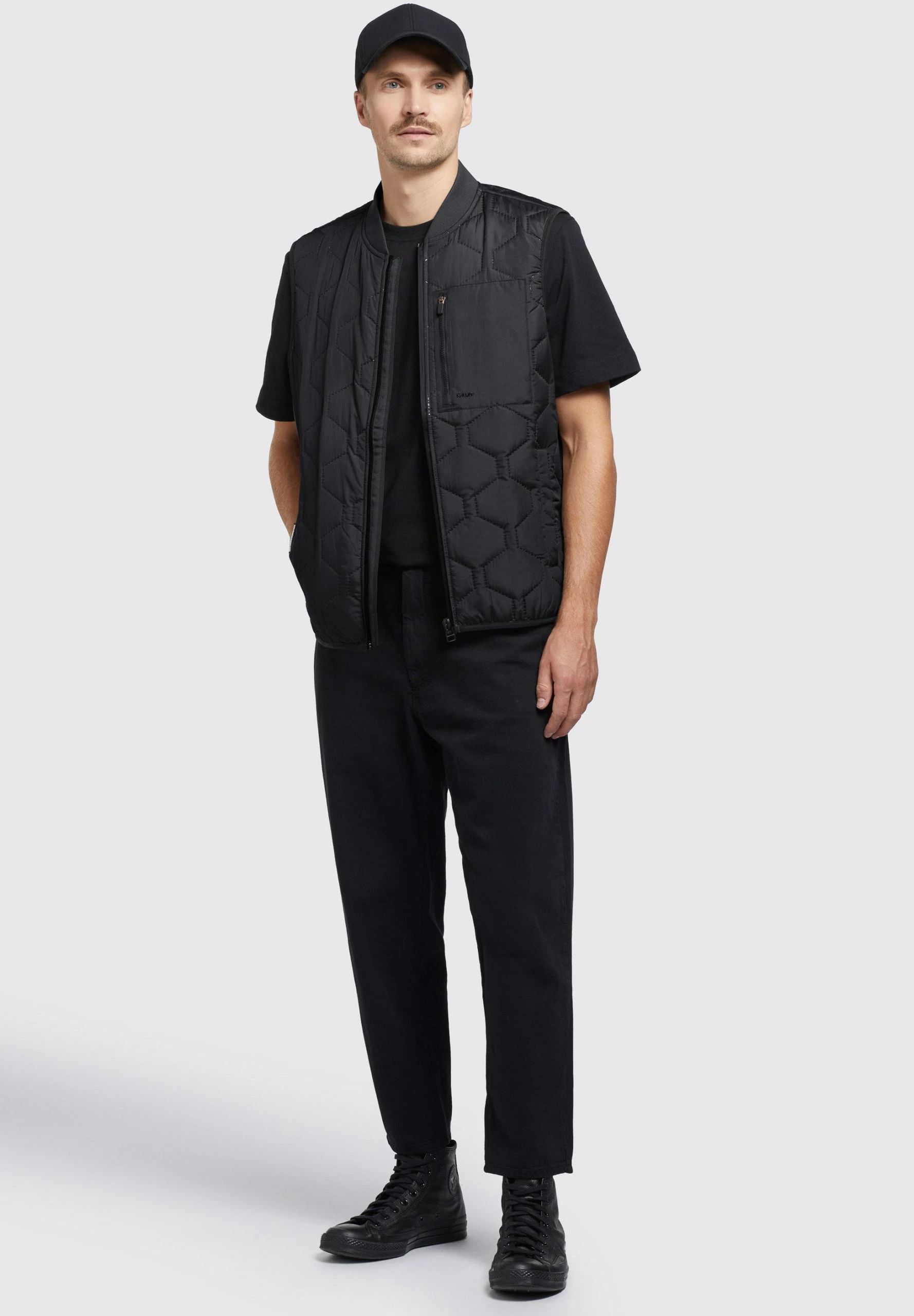 Khujo Liel - Chaleco Hombre Negro | Chaquetas de Alta Calidad 4 Khujo Liel - Chaleco Hombre Negro | Chaquetas de Alta Calidad - Imagen 2